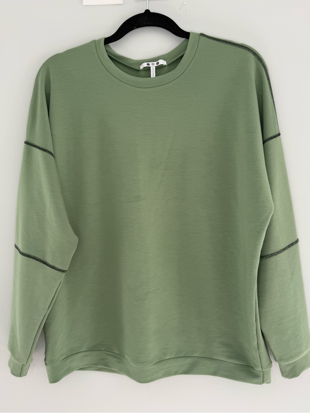 THREE DOTS Boho Super Soft Green Light Layering Contrast Stitching Sweatshirt